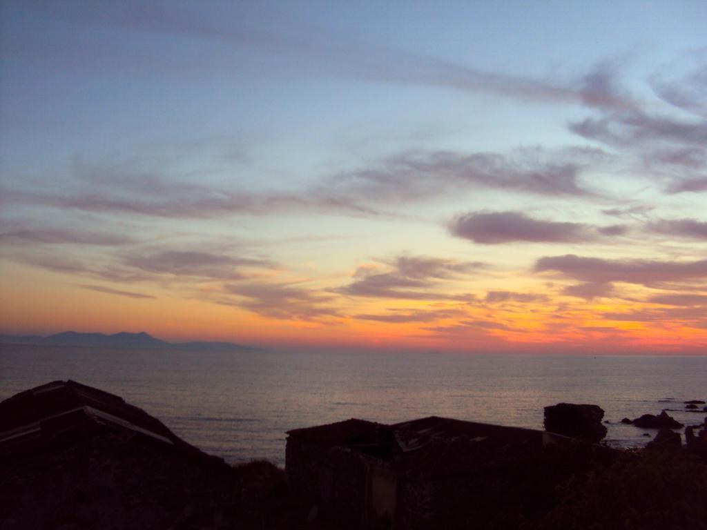 Irini Studios Plomari ภายนอก รูปภาพ